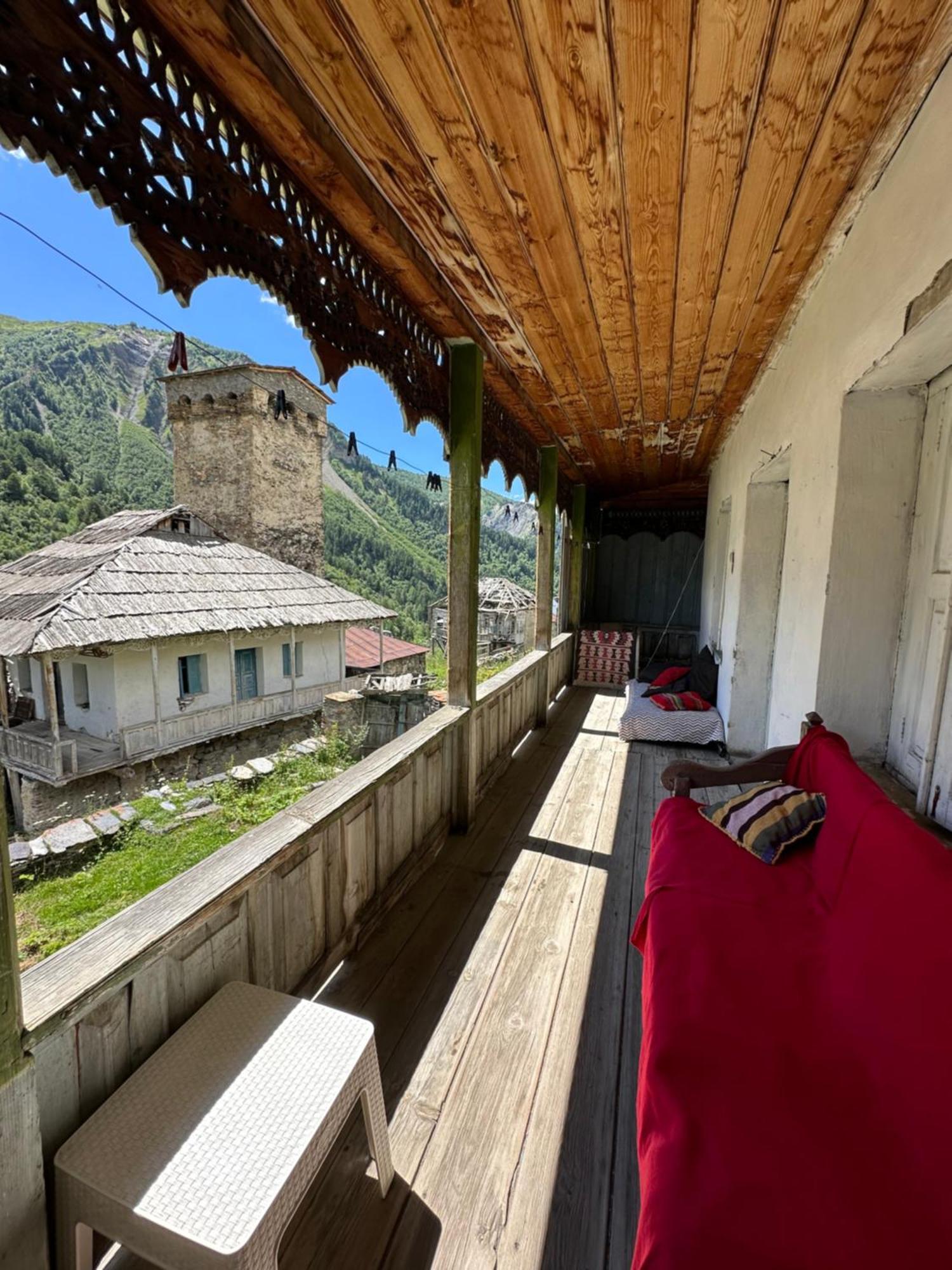 Panorama Guesthouse Mata C. Adishi Buitenkant foto