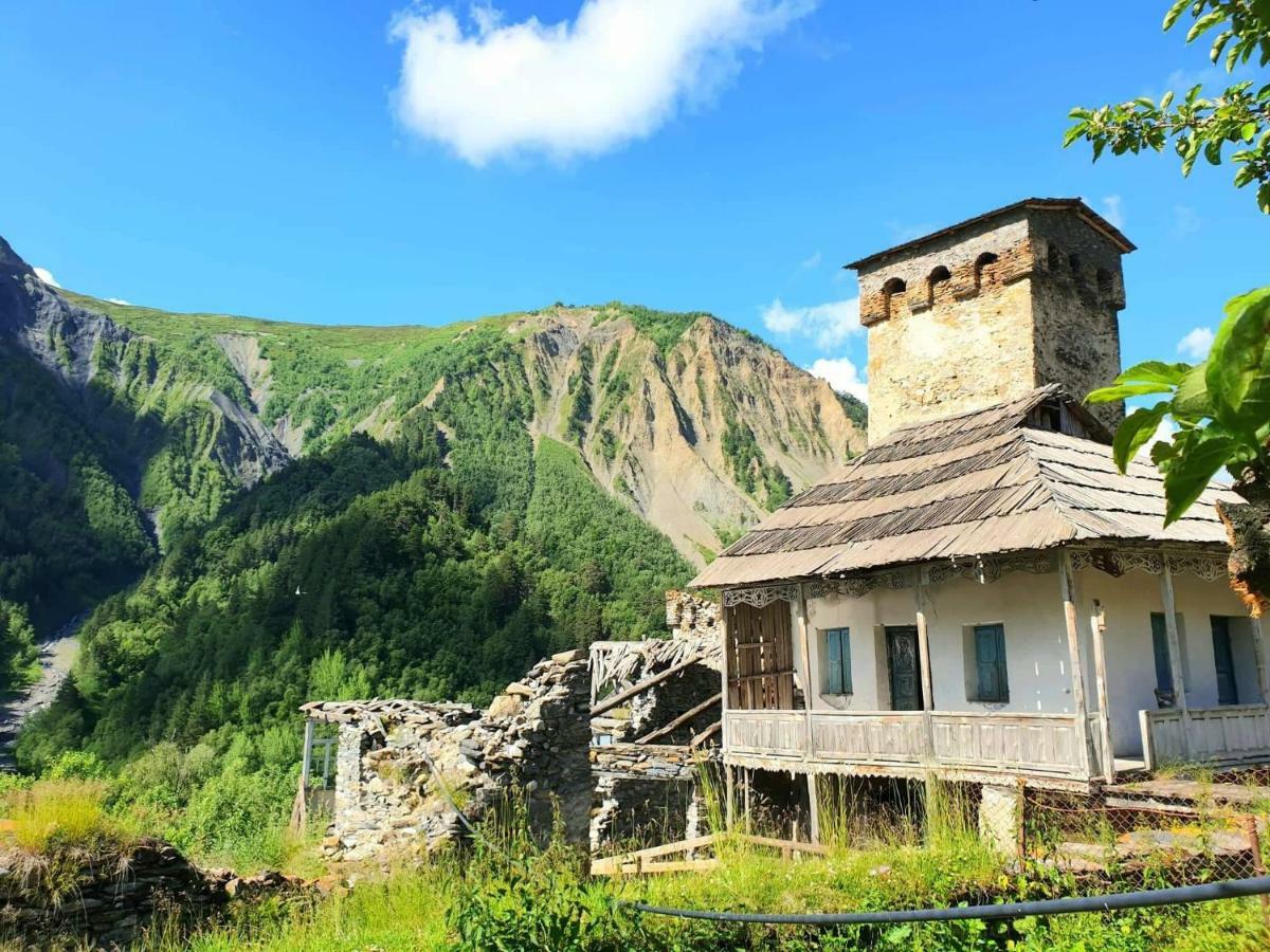 Panorama Guesthouse Mata C. Adishi Buitenkant foto